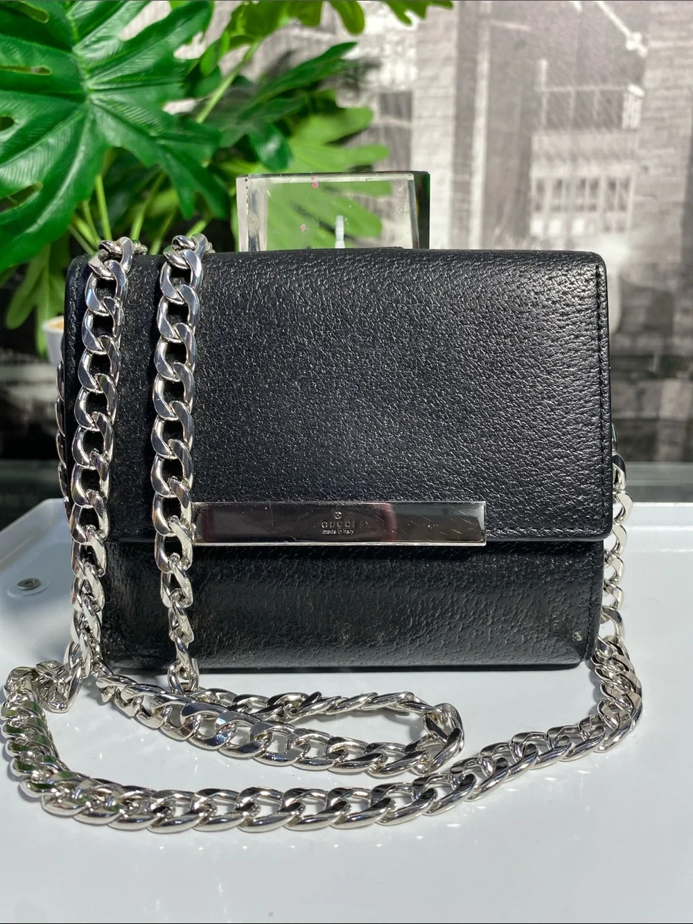 Authentic Gucci black textured leather Wallet - Picture 5 of 15